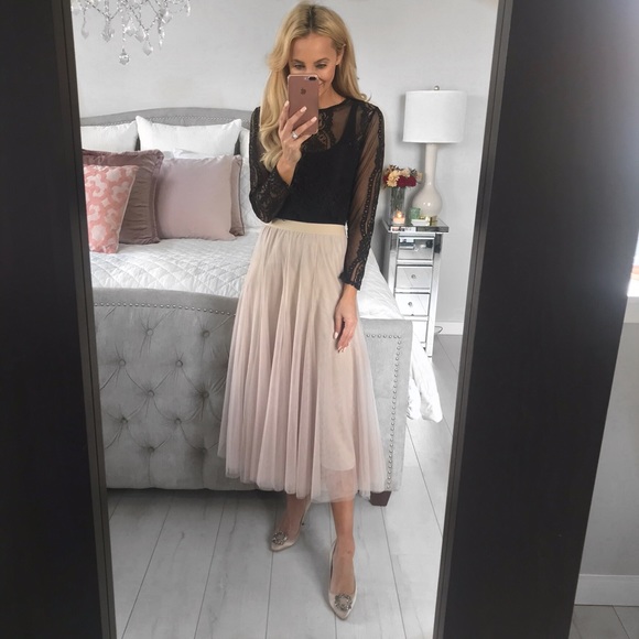 LAST ONE!!! Black Lace Long Sleeve Lace Blouse - Picture 6 of 8